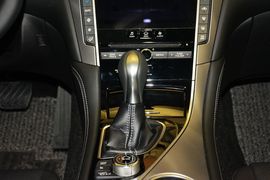 2016款英菲尼迪Q50L 2.0T进取版