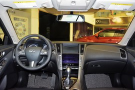 2016款英菲尼迪Q50L 2.0T进取版