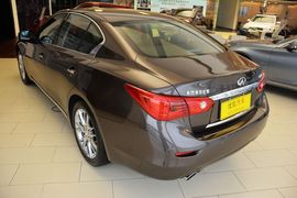2016款英菲尼迪Q50L 2.0T进取版