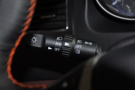 2016款东风风行景逸X5 1.6L 手动豪华型