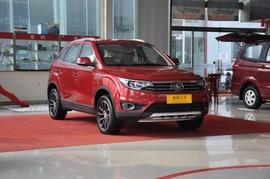 2016款一汽吉林森雅R7 1.6L 手动豪华型