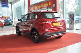 2016款一汽吉林森雅R7 1.6L 手动豪华型