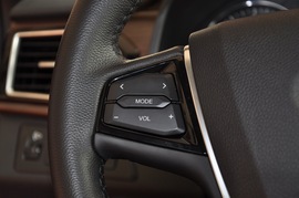 2016款一汽吉林森雅R7 1.6L 手动豪华型