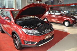 2016款一汽吉林森雅R7 1.6L 手动豪华型