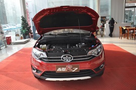2016款一汽吉林森雅R7 1.6L 手动豪华型