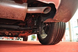 2016款一汽吉林森雅R7 1.6L 手动豪华型