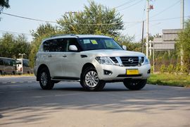 2017款日产途乐5.6L标准型