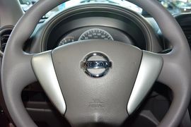 2015款日产阳光1.5XE CVT舒适版