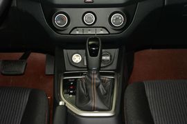 2016款现代ix25 1.6T双离合两驱智能型GLS