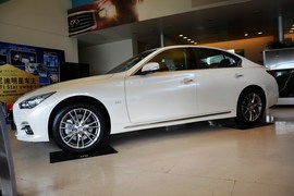 2016款英菲尼迪Q50L 2.0T豪华版