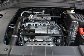 2017款众泰SR9 2.0T手动极致之梦