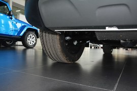 2016款Jeep自由侠 1.4T自动劲能版+