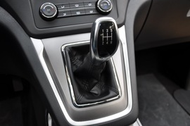 2017款长安睿行S50 1.5L手动旗舰型