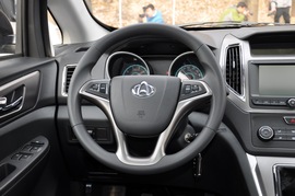 2017款长安睿行S50 1.5L手动旗舰型