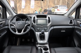 2017款长安睿行S50 1.5L手动旗舰型