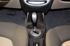 2011款长安奔奔mini 1.0L IMT豪华型