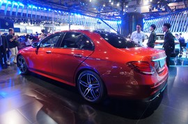 奔驰E300 Sport广州车展实拍