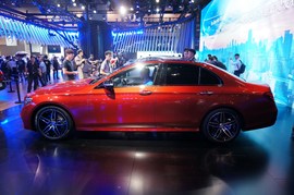 奔驰E300 Sport广州车展实拍