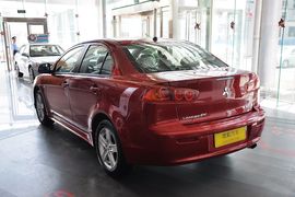 2010款东南三菱翼神 1.8L CVT致尚版限量款