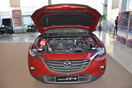 2016款马自达CX-4 2.5L 自动四驱蓝天激情版