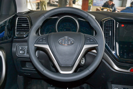 2016款长安CX70 1.6L手动豪华型