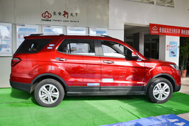 2016款长安CX70 1.6L手动豪华型