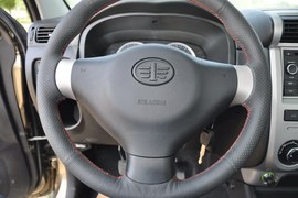 2011款一汽森雅S80 1.5L手动豪华型5座