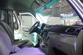 陆地方舟X35物流车