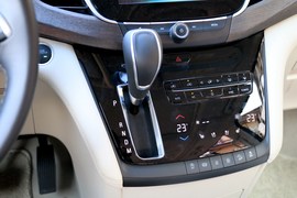 2017款别克GL8 Avenir实拍