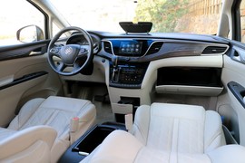 2017款别克GL8 Avenir实拍