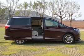 2017款别克GL8 Avenir实拍