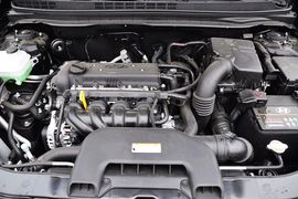 2011款北京现代新悦动 1.6L手动豪华型