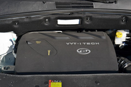 2016款宝骏560 1.8L AMT智能手动豪华型