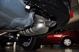 2011款奔腾B70 2.0L AT智领型