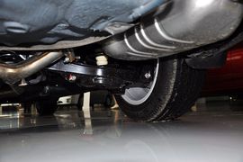 2011款奔腾B70 2.0L AT智领型