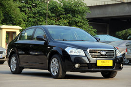 2011款奔腾B70 2.0AT 豪华型