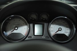 2010款标致408 1.6L手动舒适版