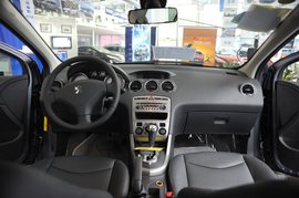 2010款东风标致408 2.0L手自一体豪华版