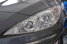2010款东风标致408 2.0L手自一体豪华版