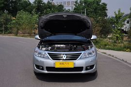 2011款雷诺纬度2.5L旗舰导航版到店实拍