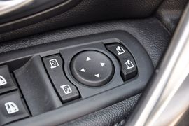 2011款雷诺纬度2.5L旗舰导航版到店实拍