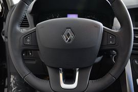 2011款雷诺纬度 2.0L豪华导航版