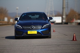 2016款奔驰C300轿跑车深度测试