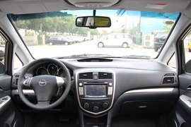 2012款海马普力马1.8L自动尊享版(7座)到店实拍