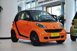 2011款smart fortwo 1.0MHD硬顶燃橙版