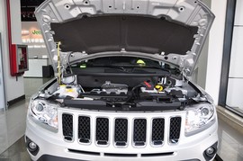 2011款JEEP指南者豪华导航版到店实拍