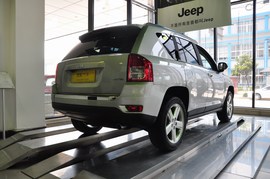 2011款JEEP指南者豪华导航版到店实拍