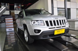 2011款JEEP指南者豪华导航版到店实拍