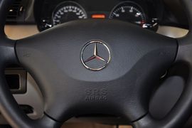 2011款奔驰威霆 2.5L商务版8座