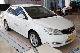 2010款荣威350 1.5L手动讯智版到店实拍